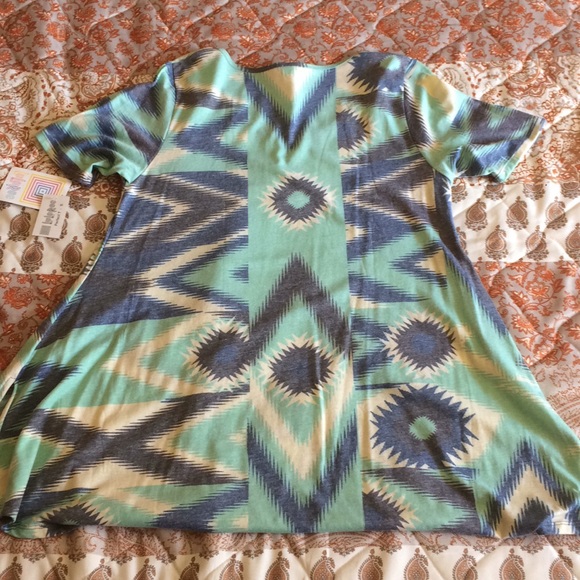 Lularoe Perfect Tee - Picture 4 of 4